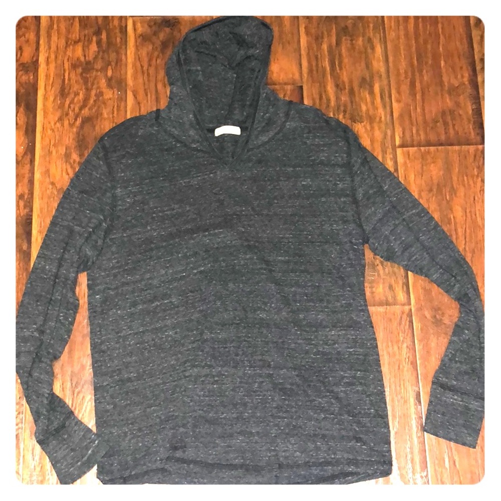 Threads 4 Thought Dark Gray Sweater. Large.